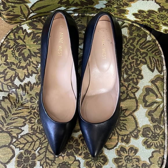 COPY - Nine West Etta Black Leather - Picture 4 of 5